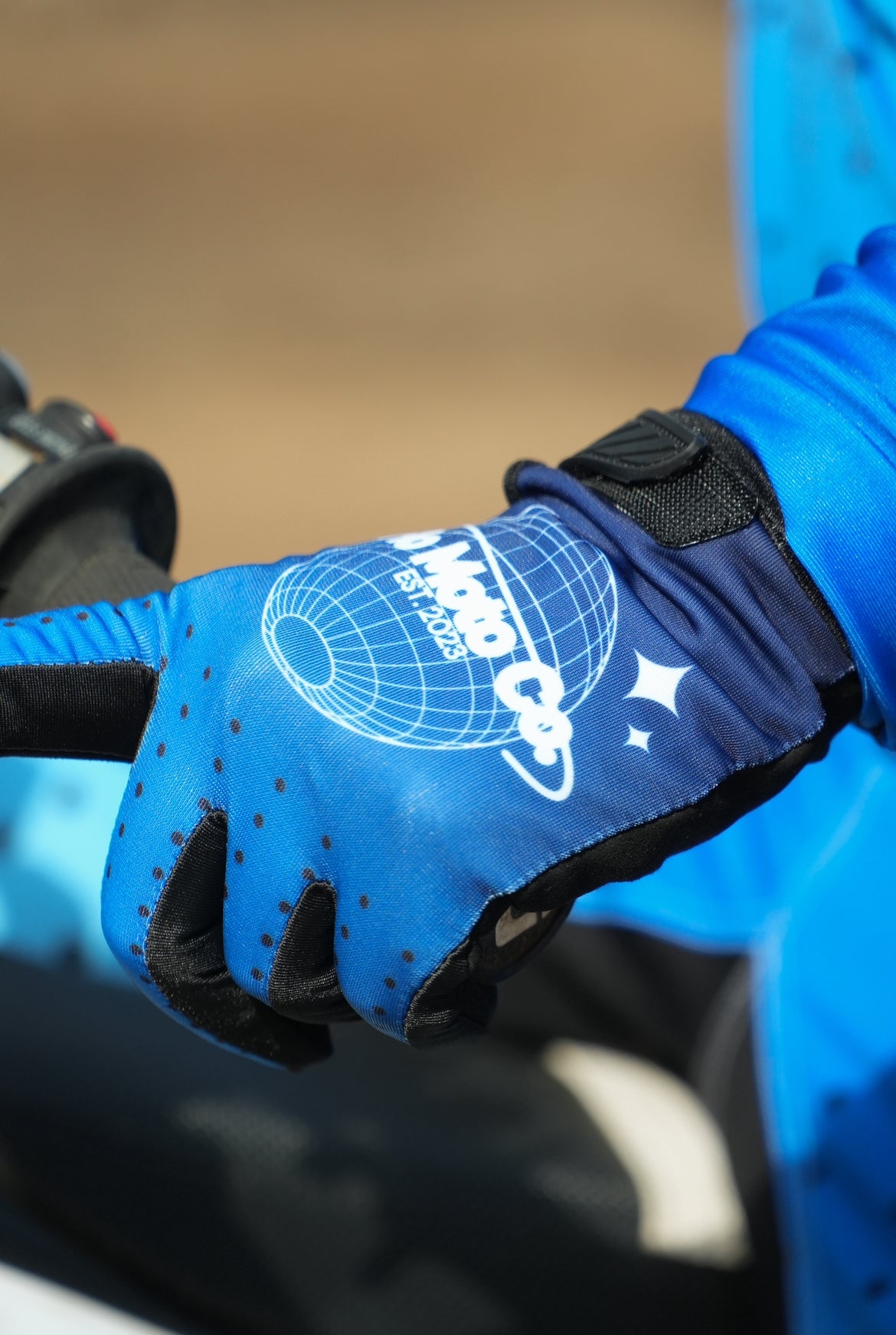 Flovilla Blue Gloves